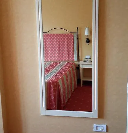 ホテル Campagna カンノビオ